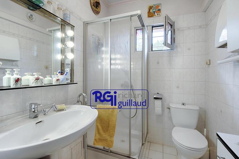 Immeuble mixte - 6 pièces