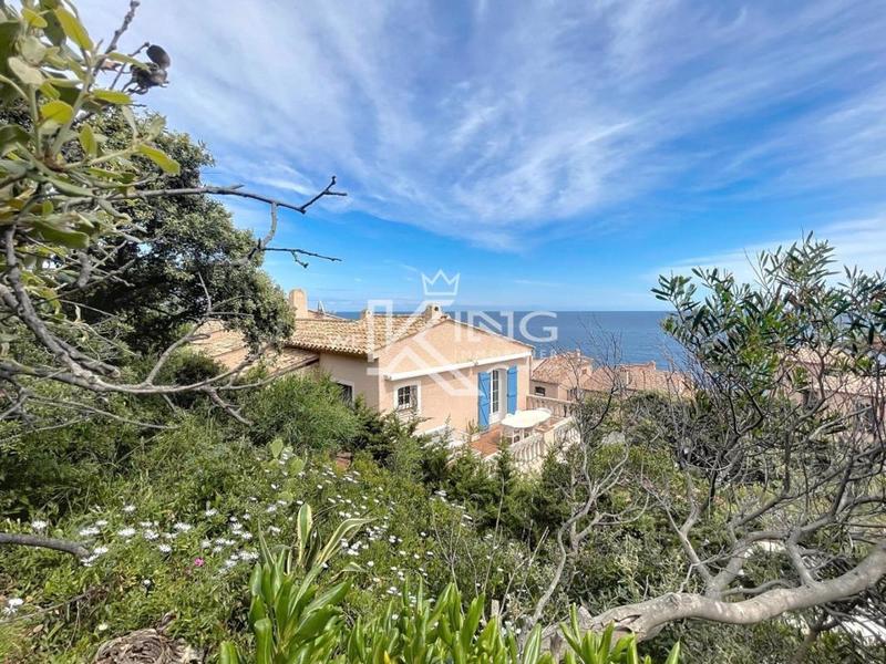 Villa - 212 m² - 6 pièces