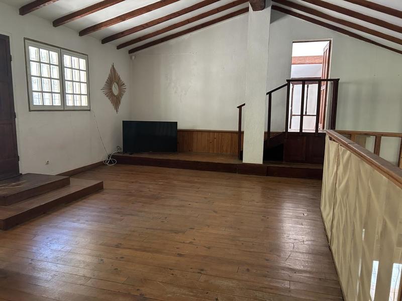 Maison - 201 m² - 5 pièces