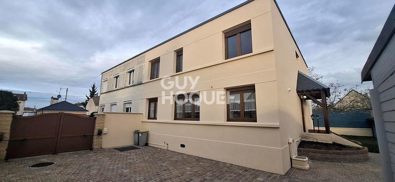 Maison - 180 m² - 8 pièces