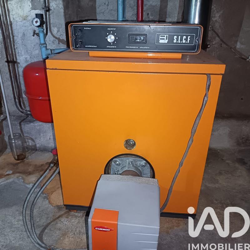 Maison - 200 m² - 9 pièces