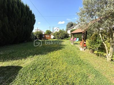 Propriété - 154 m² - 6 pièces