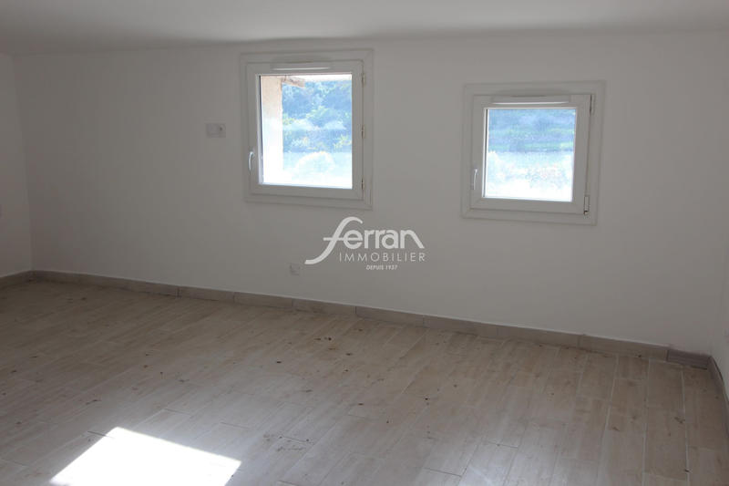 Appartement - 94 m² - 4 pièces