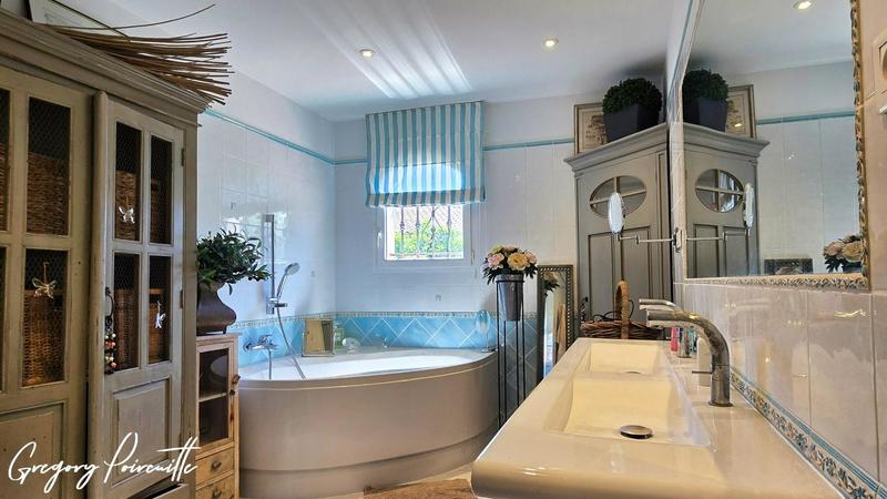 Villa - 147 m² - 4 pièces