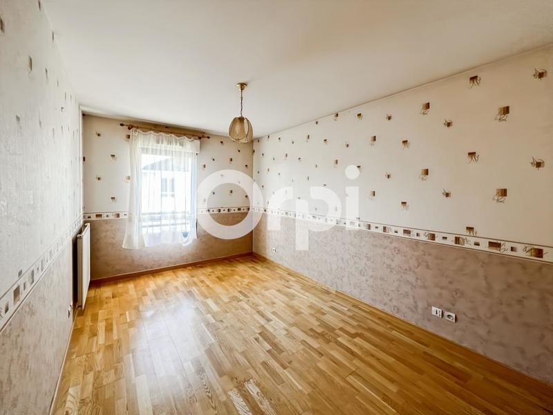 Appartement - 92 m² - 4 pièces