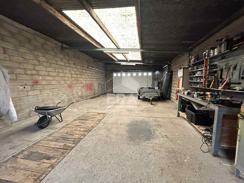 Maison - 318 m² - 10 pièces