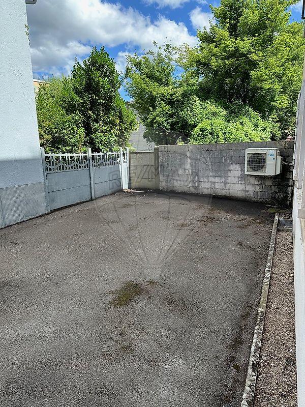 Immeuble - 368 m² - 18 pièces