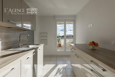 Appartement - 123 m² - 5 pièces