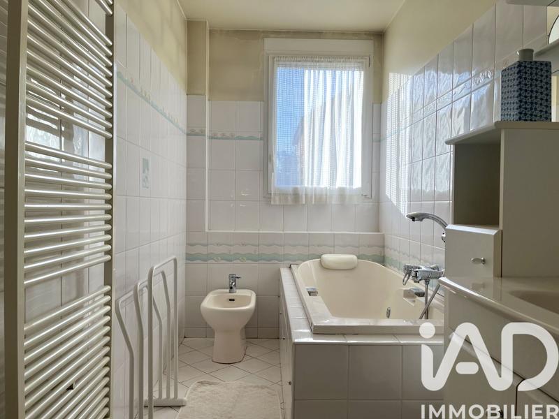 Maison - 106 m² - 5 pièces