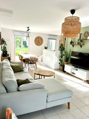 Maison - 90 m² - 4 pièces