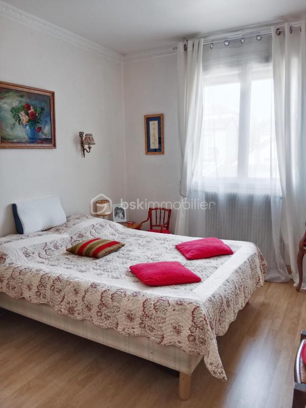 Maison traditionnelle - 143 m² - 6 pièces