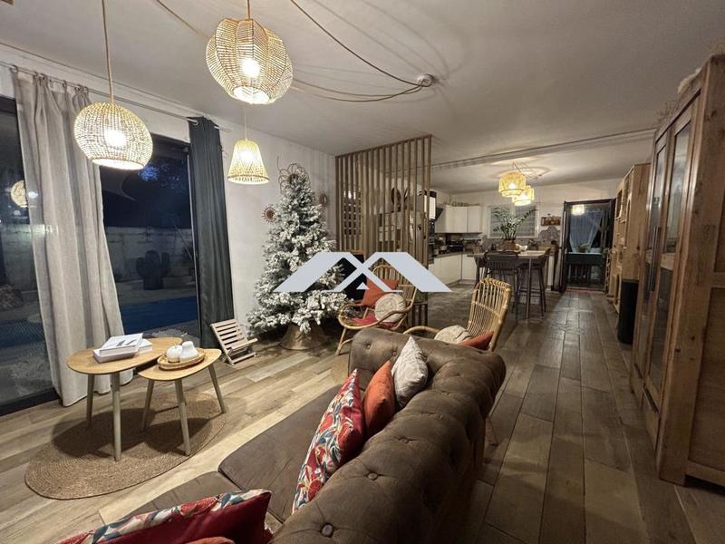 Maison - 140 m² - 5 pièces