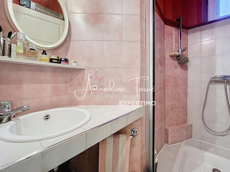 Maison - 202 m² - 7 pièces