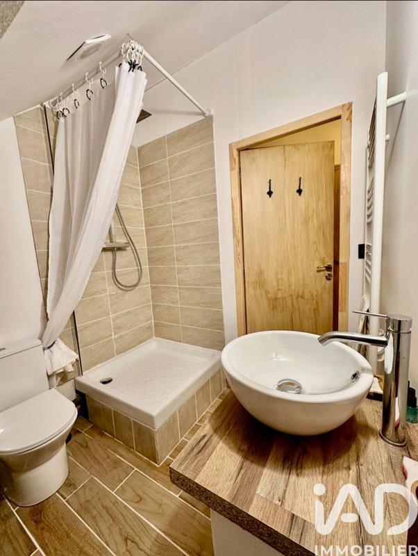 Maison - 200 m² - 8 pièces