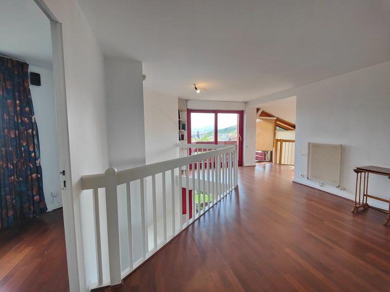 Maison - 283 m² - 8 pièces