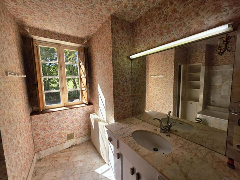 Maison - 235 m² - 4 pièces