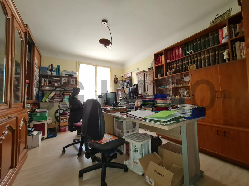 Propriété - 214 m² - 7 pièces