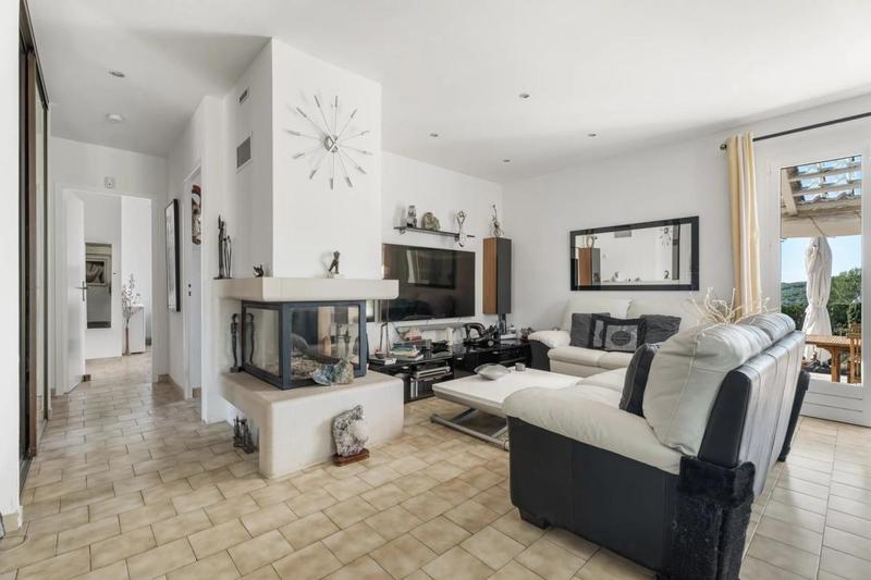 Villa - 90 m² - 4 pièces