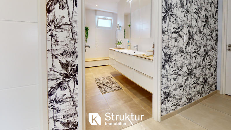 Appartement - 110 m² - 5 pièces