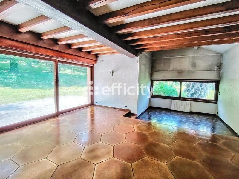 Maison - 262 m² - 10 pièces