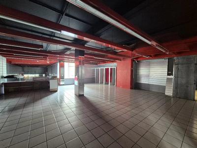 Local commercial - 115 m² - 1 pièce