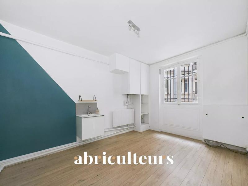 Appartement - 99 m² - 4 pièces