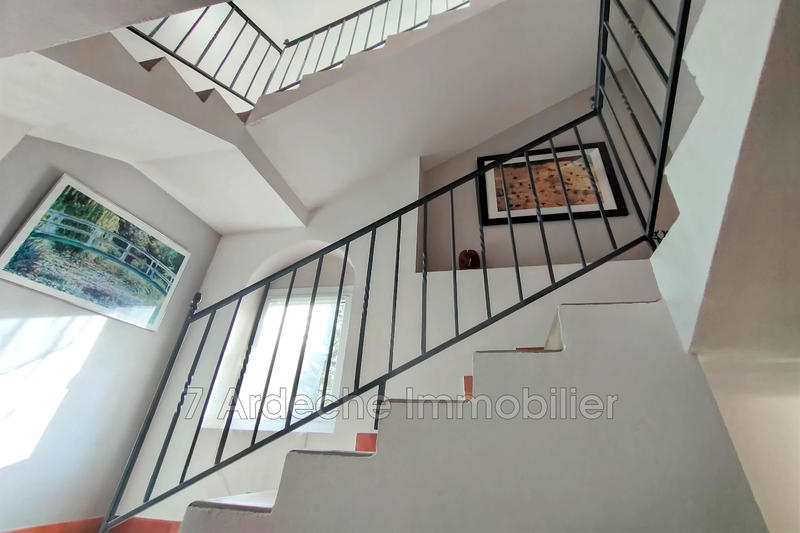 Maison - 398 m² - 13 pièces