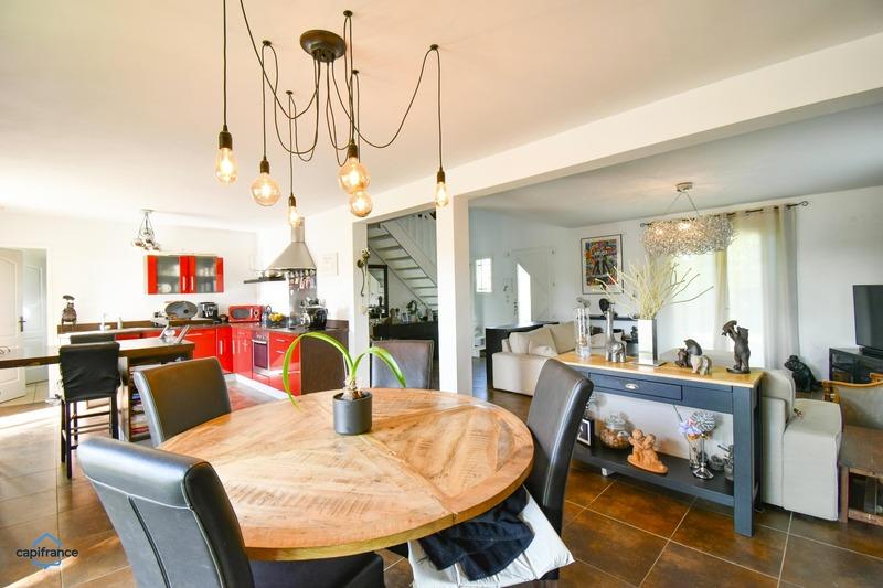 Maison - 139 m² - 6 pièces