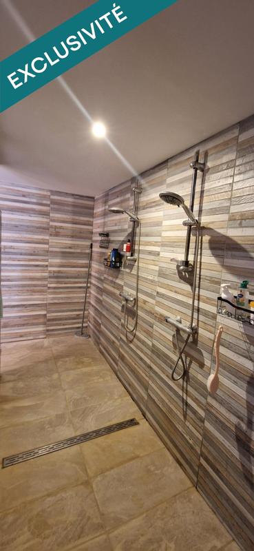 Maison - 230 m² - 6 pièces