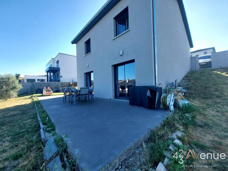 Maison - 103 m² - 4 pièces