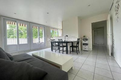 Appartement - 67 m² - 4 pièces