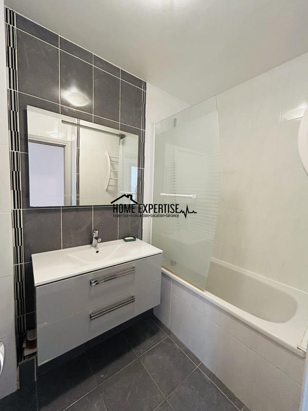 Appartement - 94 m² - 5 pièces