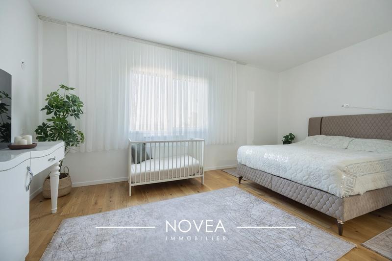 Maison contemporaine - 177 m² - 6 pièces