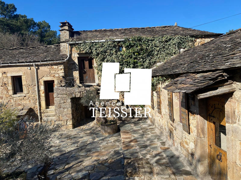 Maison - 270 m² - 18 pièces