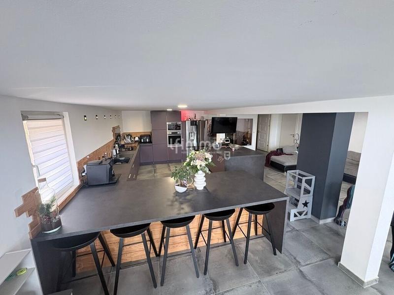 Maison - 271 m² - 8 pièces