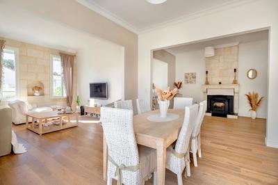 Maison - 200 m² - 6 pièces