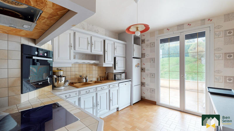 Maison traditionnelle - 105 m² - 5 pièces