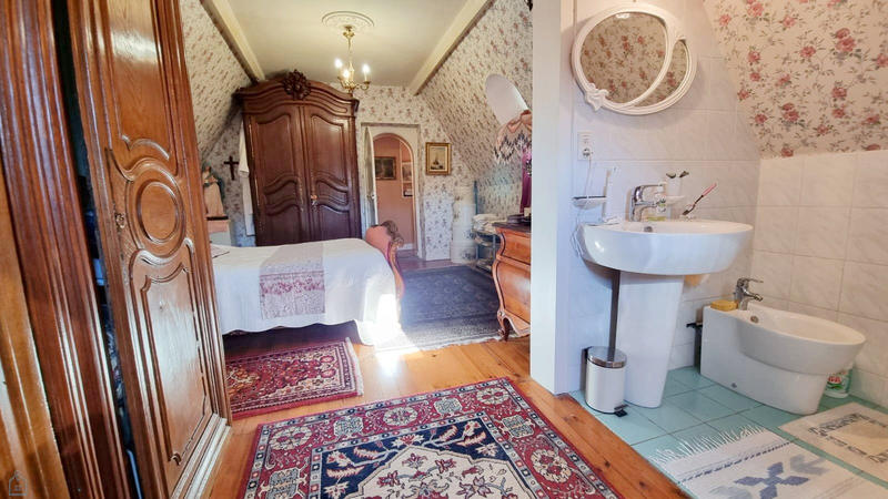 Maison - 200 m² - 6 pièces