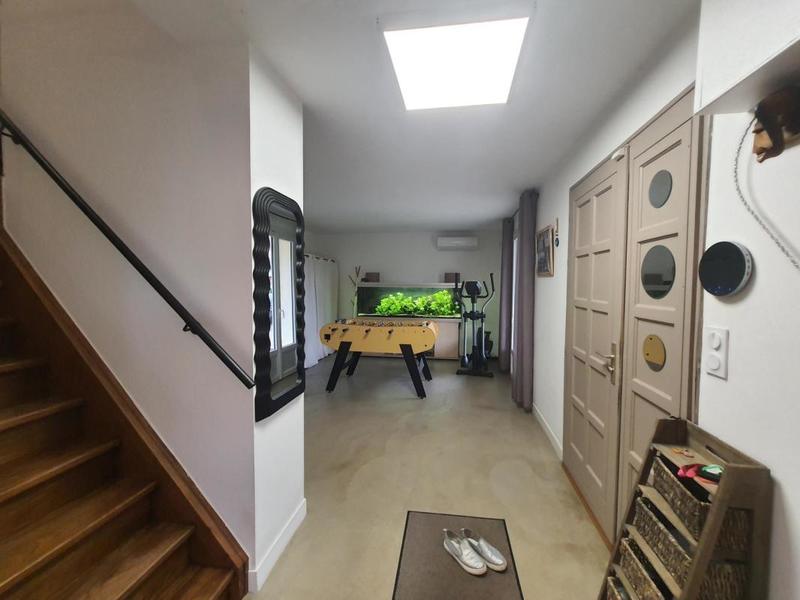 Maison - 240 m² - 7 pièces