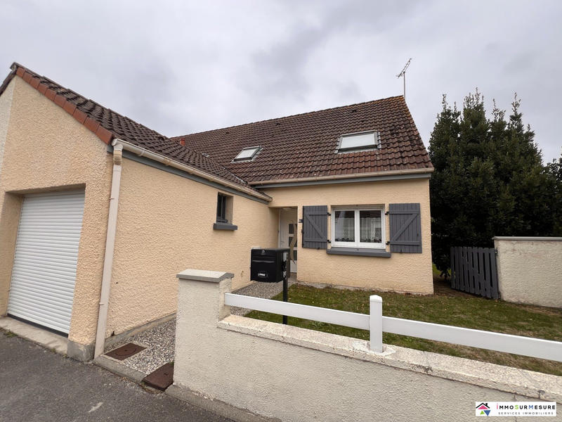 Maison - 90 m² - 4 pièces