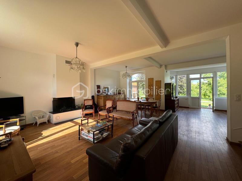 Maison de maîtres - 990 m² - 16 pièces