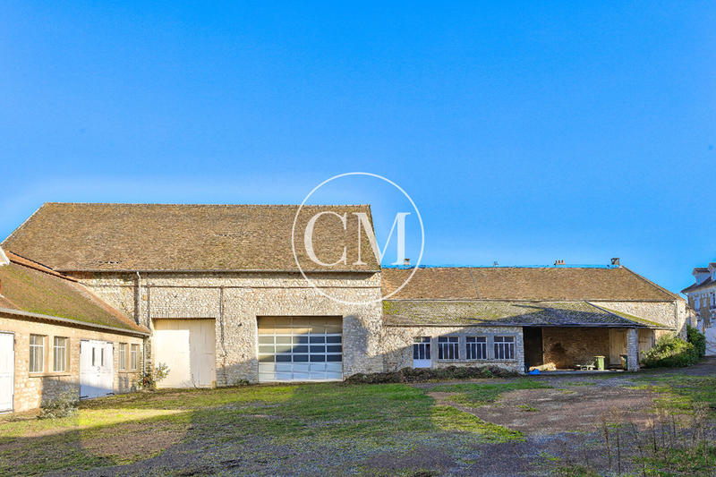 Demeure - 3 162 m² - 25 pièces