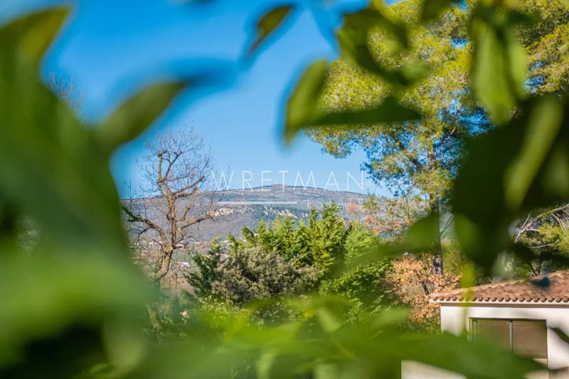 Maison - 222 m² - 6 pièces