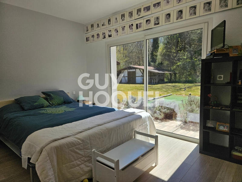 Maison - 250 m² - 7 pièces