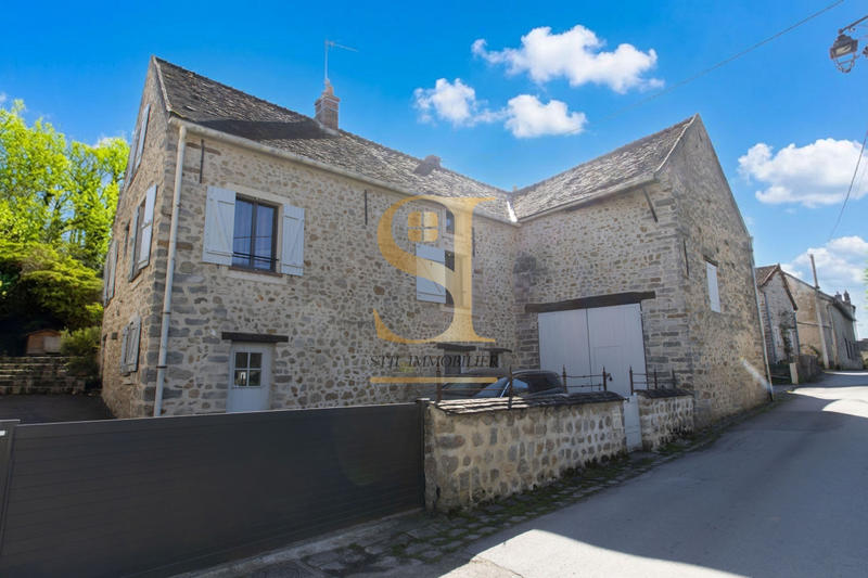 Maison - 195 m² - 9 pièces