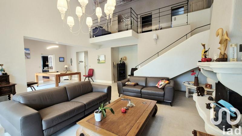 Maison - 225 m² - 6 pièces