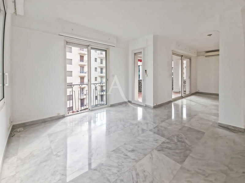 Appartement - 77 m² - 3 pièces