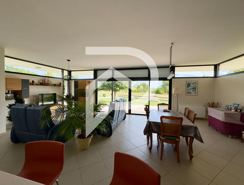 Maison - 184 m² - 6 pièces