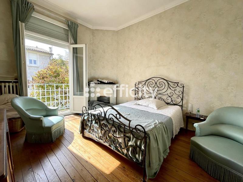 Maison bourgeoise - 160 m² - 8 pièces