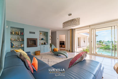 Maison - 180 m² - 7 pièces